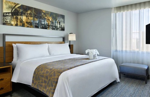 Cortez Hill Hotel | Upscale suite in Gas Lamp, walking distance to Comic Con 2024!