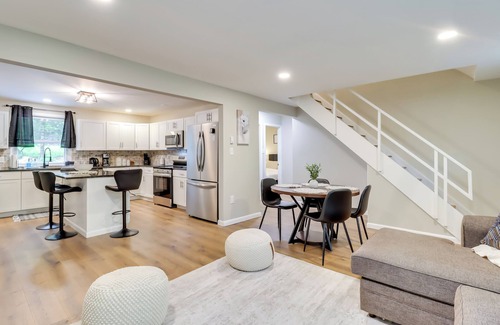 Tannersville House | Upscale Tri-Level Rental in Poconos: Pet Friendly!
