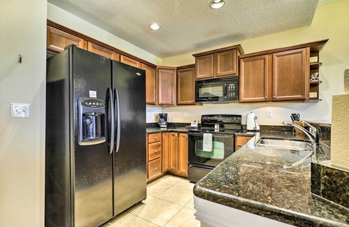 Carrollwood Condo | Upscale Unit in Private Golf Resort w/Pool!