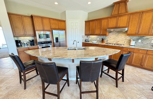 La Quinta House | Upscale West Facing Yard-Big Pool-4 Bed/4 Bath #068134