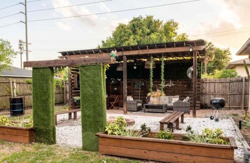 East Ybor House | Upscale Ybor House with Outdoor Living Space