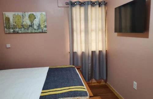 Georgetown Apartment | Upstairs 2 Bedroom Avalon Regia Apartment