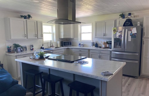 New Iberia Apartment | Upstairs 2 bedroom private apartment in New Iberia Great location!