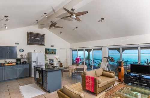 George Town Apartment | Upstairs apartment on the beach with views over the ocean