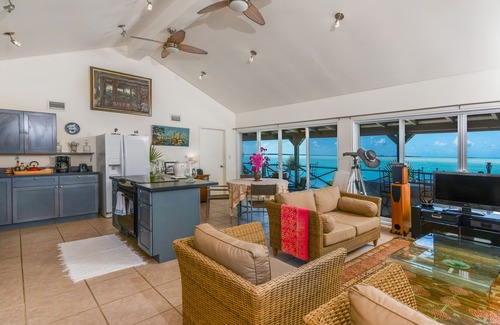 George Town Apartment | Upstairs apartment on the beach with views over the ocean
