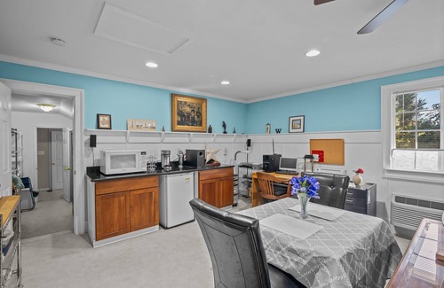 New Bern Apartment | Upstairs Apartment One Mile from Medical Center