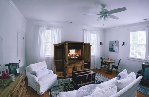 Gastonia Apartment | Upstairs Chic Studio
