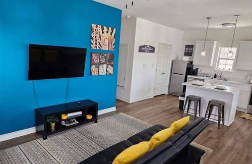 Denver Heights House | Upstairs duplex prime location