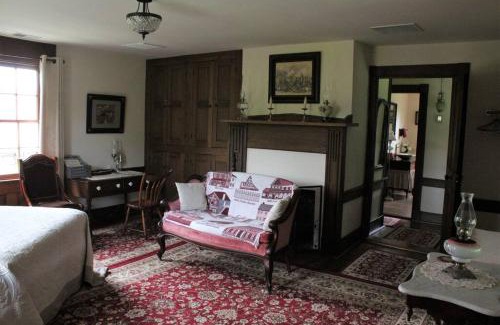 Beverly Apartment | Upstairs Historic 1 Bedroom 1 Bath Suite with Mini-Kitchen, Porch & River Views
