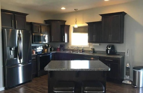 Sioux Falls Apartment | Upstairs of a newer ranch style home. Owner resides in locked off basement.
