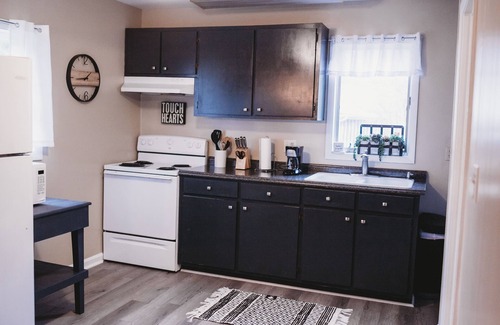 Abingdon Apartment | Upstairs on the River