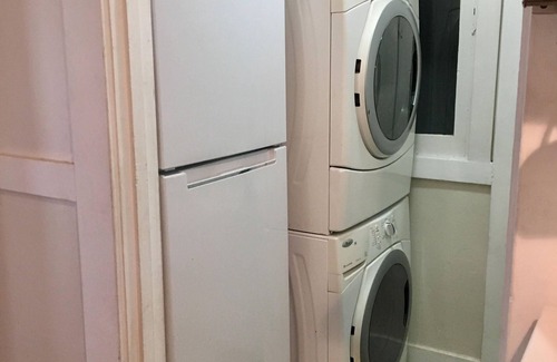 San Anselmo Apartment | Upstairs private apartment in duplex home near town!