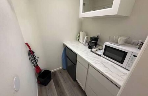 College Hill Apartment | Upstairs UO, Autzen, Amazon Park