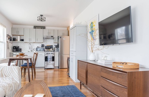 Hudson House | Upstate Gem 4 Bed 2 Bath in Hudson, NY