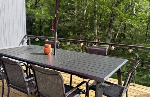 Mount Marion House | Upstate Nature Hideaway In Saugerties/Woodstock - River + Mountain Views