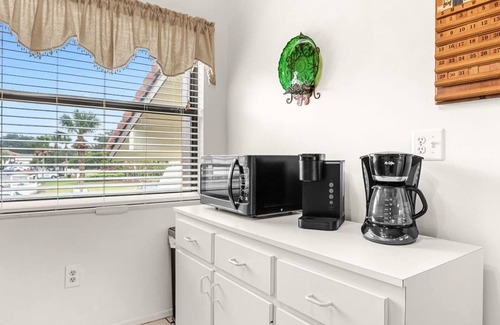 Ventura Apartment | Upstay 2BR Golfer's Retreat w Patio—Ventura Resort