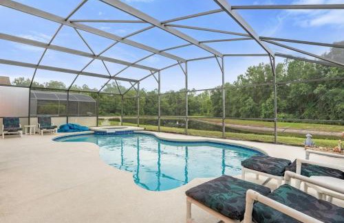 Sandy Ridge House | Upstay - Bungalow w Private Pool Hot Tub Lake View