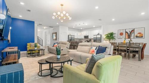 Kissimmee House | Upstay - Storybook Home w Pool Hot Tub Theme Rooms - Near Disney