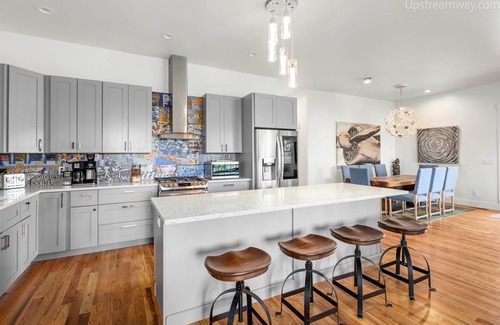 Asheville House | Upstream Bachelor Sanctuary - NO damage! Pure Water.
