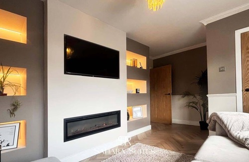 Hyde House | Upto 20%OFF | Modern 2BR Sleeps4 | Contractors