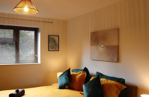 Sheldon House | Upto 40% Discounts | BHX Airport | HS2 | NEC | JLR
