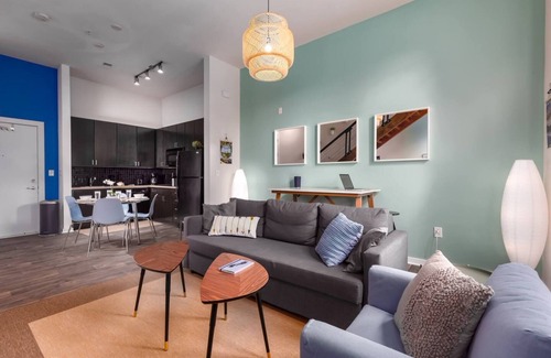 First Ward Apartment | Uptown 1st Ward | Walk to Epicentre | Apple TV