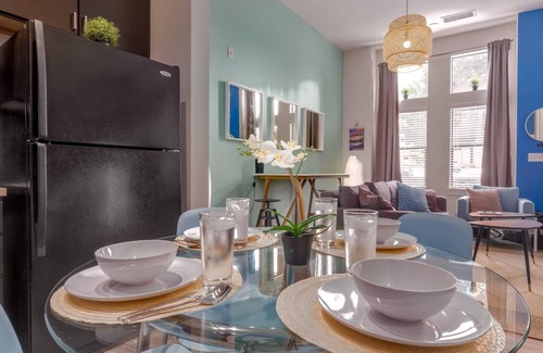 First Ward Apartment | Uptown 1st Ward | Walk to Epicentre | Apple TV