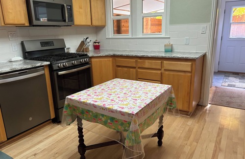 Kellogg House | Uptown Bungalow- Hot Tub!