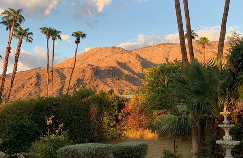 Old Las Palmas House | Uptown Design District Walking distance to Downtown Palm Springs!