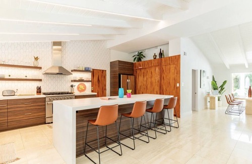 Old Las Palmas House | Uptown Design District Walking distance to Downtown Palm Springs!