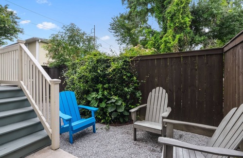 East Riverside House | Uptown Designer Home l 3 bedroom l 3 blocks to Magazine St