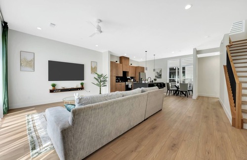 Dallas House | Uptown Escape l Stylish Stay near Downtown Dallas