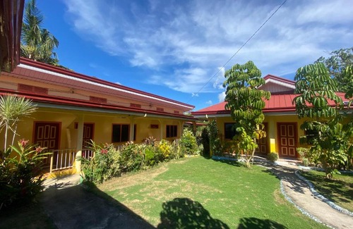 San Juan House | Uptown Guesthouse