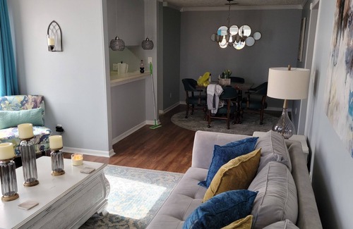 Westover Condo | Uptown Landing a Lovely 2 br 2 bth condo midtown.
