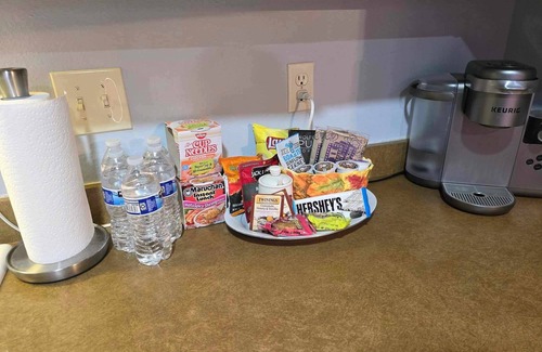 Albuquerque Apartment | UPTOWN LOCATED! Lovely with fireplace & Garden