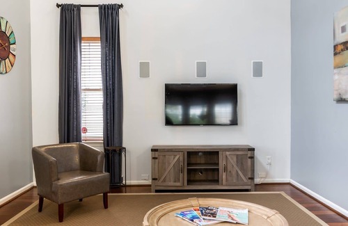 First Ward House | Uptown Lux 4BD/2.5BA Charlotte