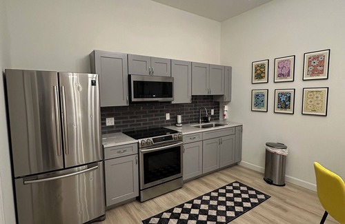 Bloomington Apartment | Uptown Luxury Studio On The Square Downtown Bloomington