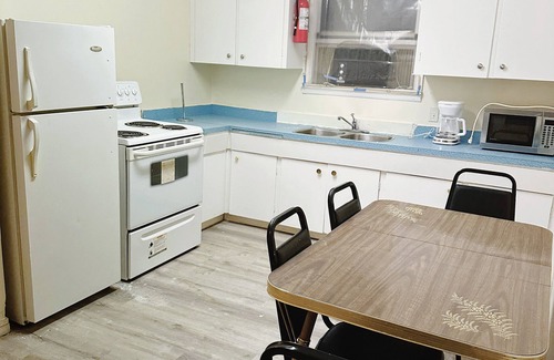 Estevan Hotel | Uptown Motel