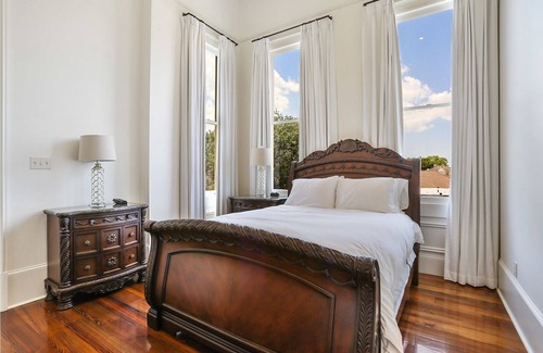 Uptown Historic District Condo | Uptown Penthouse Centrally Located...