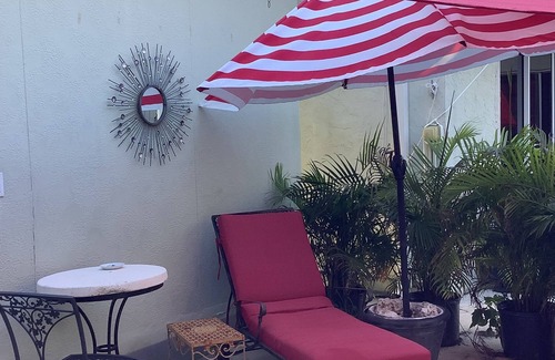 New Town Cottage | Uptown quiet cottage close to beaches, restaurant & shopping.