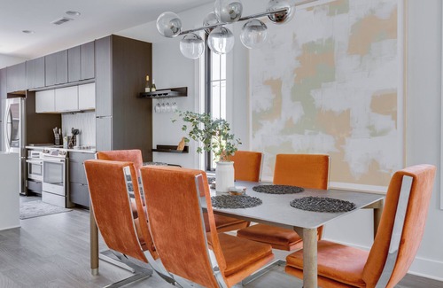 Charlotte House | Uptown Rooftop, WALK to Bank of America Stadium!