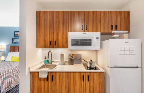 North Westminster Hotel | Uptown Suites Extended Stay Denver CO – Westminster
