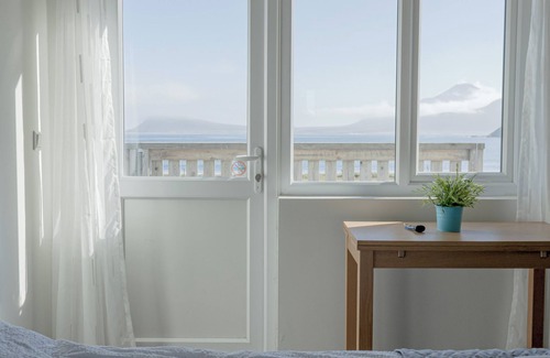 Nordurfjordur House | Urðartindur Guesthouse