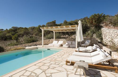 Evgiros Villa | Urania Luxury Villa Geofos