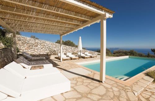 Evgiros Villa | Urania Luxury Villa Geofos