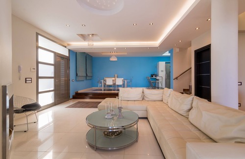Drosia Villa | Uranus Deluxe SeaFront Villa, a Secluded Gem