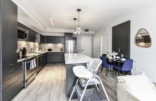 Crystal City Apartment | Urban 2BR Oasis with Scenic Rooftop & Gym