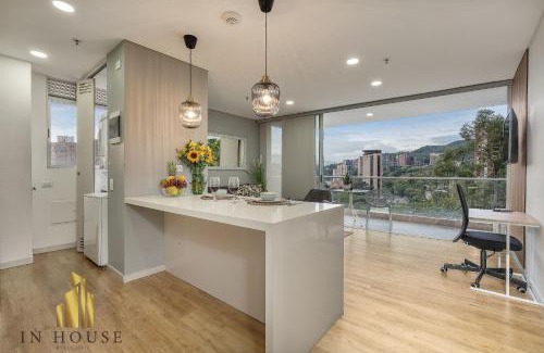 El Tesoro Apartment | Urban 701 - Relaxing apt w/pool, jacuzzi & gym