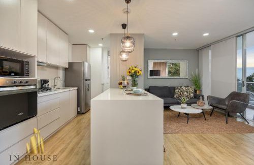 El Tesoro Apartment | Urban 701 - Relaxing apt w/pool, jacuzzi & gym