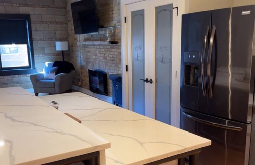 Elkhart Apartment | Urban Amish
